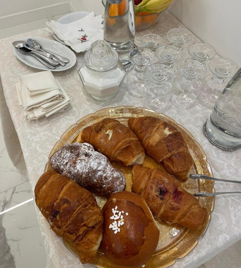 B&B Pernotti バーリ エクステリア 写真